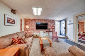 Cozy Apartment Less Than 4 Miles to Downtown Anchorage!
